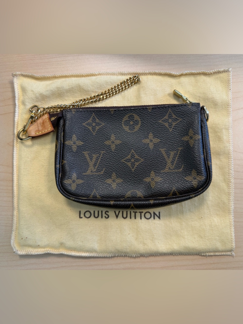 Louis Vuitton Brown Monogram Canvas Interior Date Code Detail